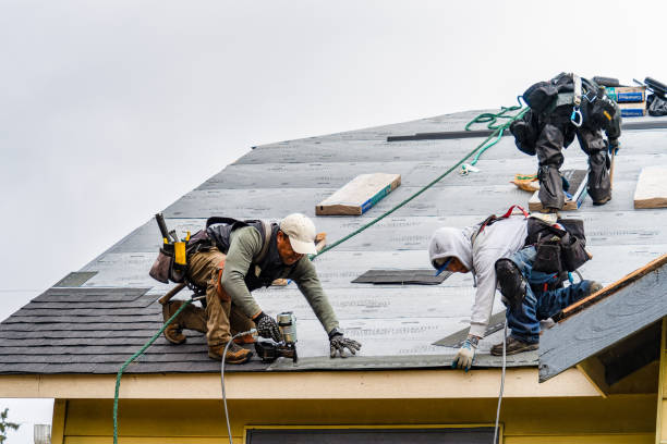 Professional Gutter Installation technician working in Mountain View, CA
